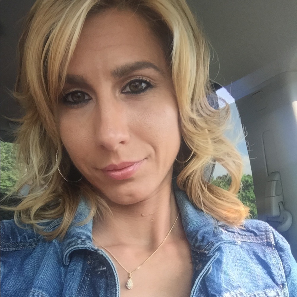 Meet your Posher, Ariana